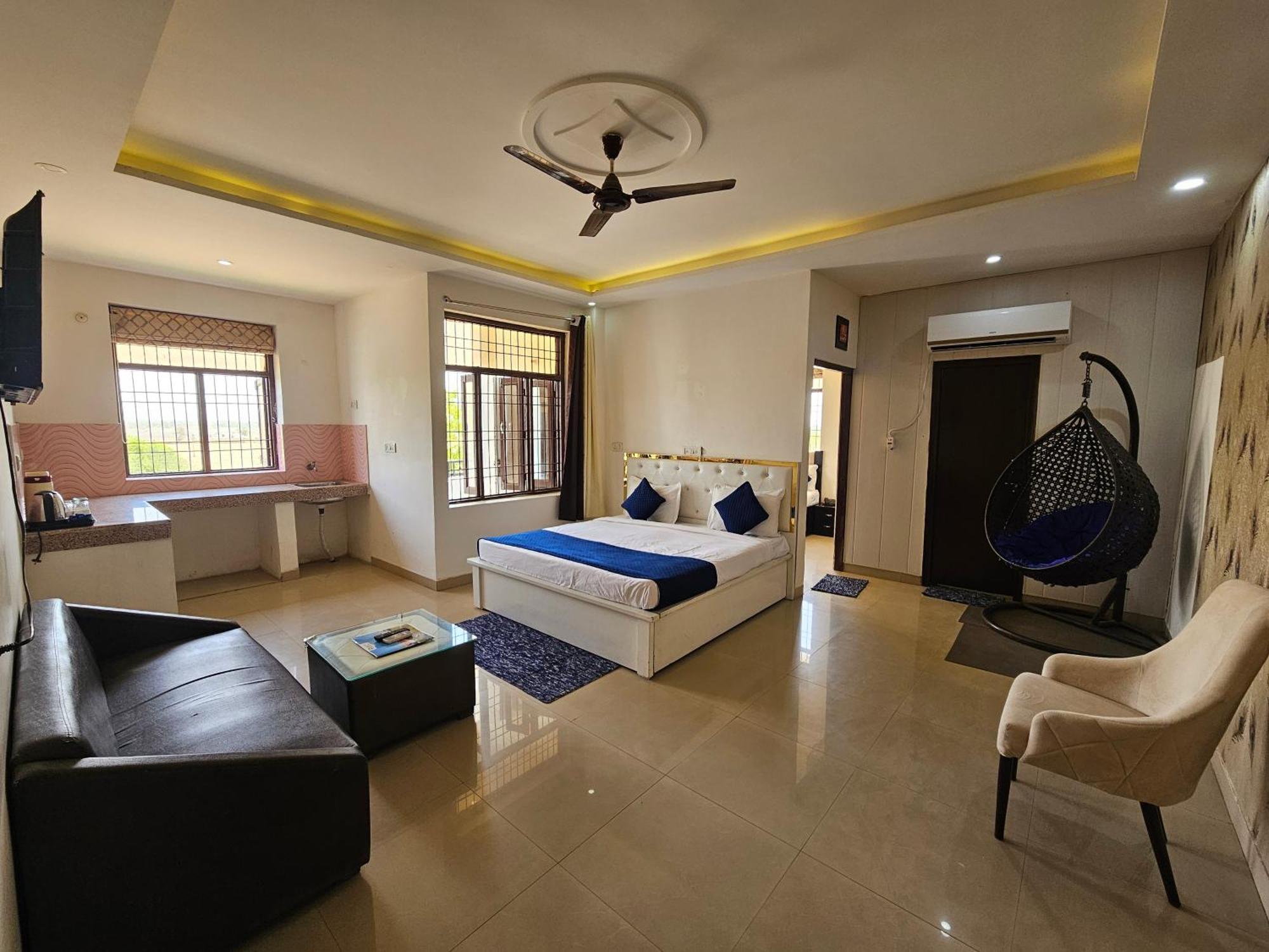 Elegance Resort Vrindāvan Exterior photo