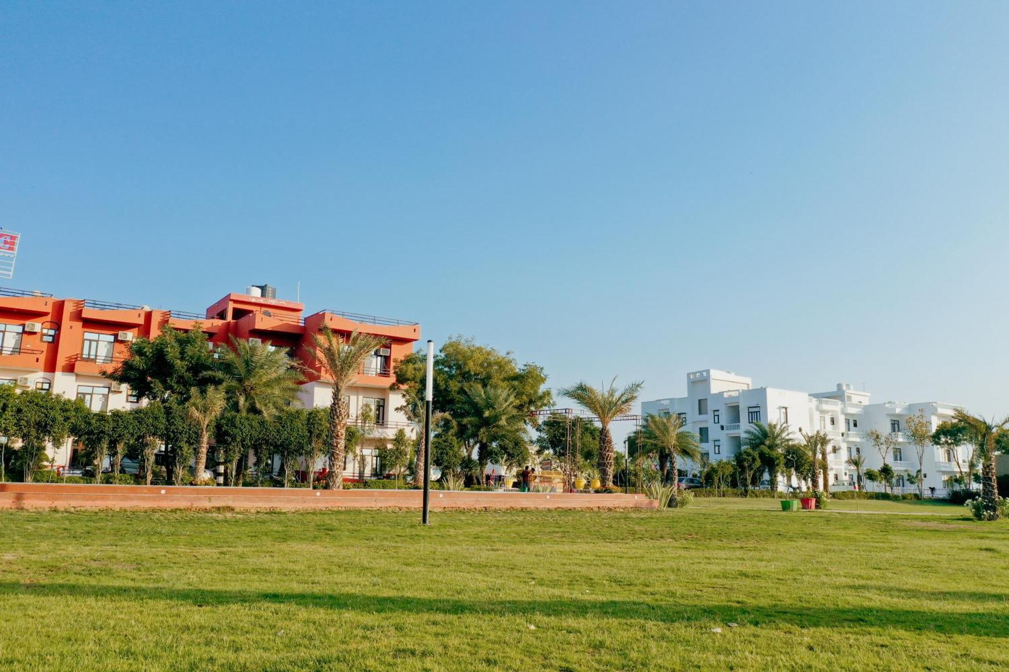 Elegance Resort Vrindāvan Exterior photo