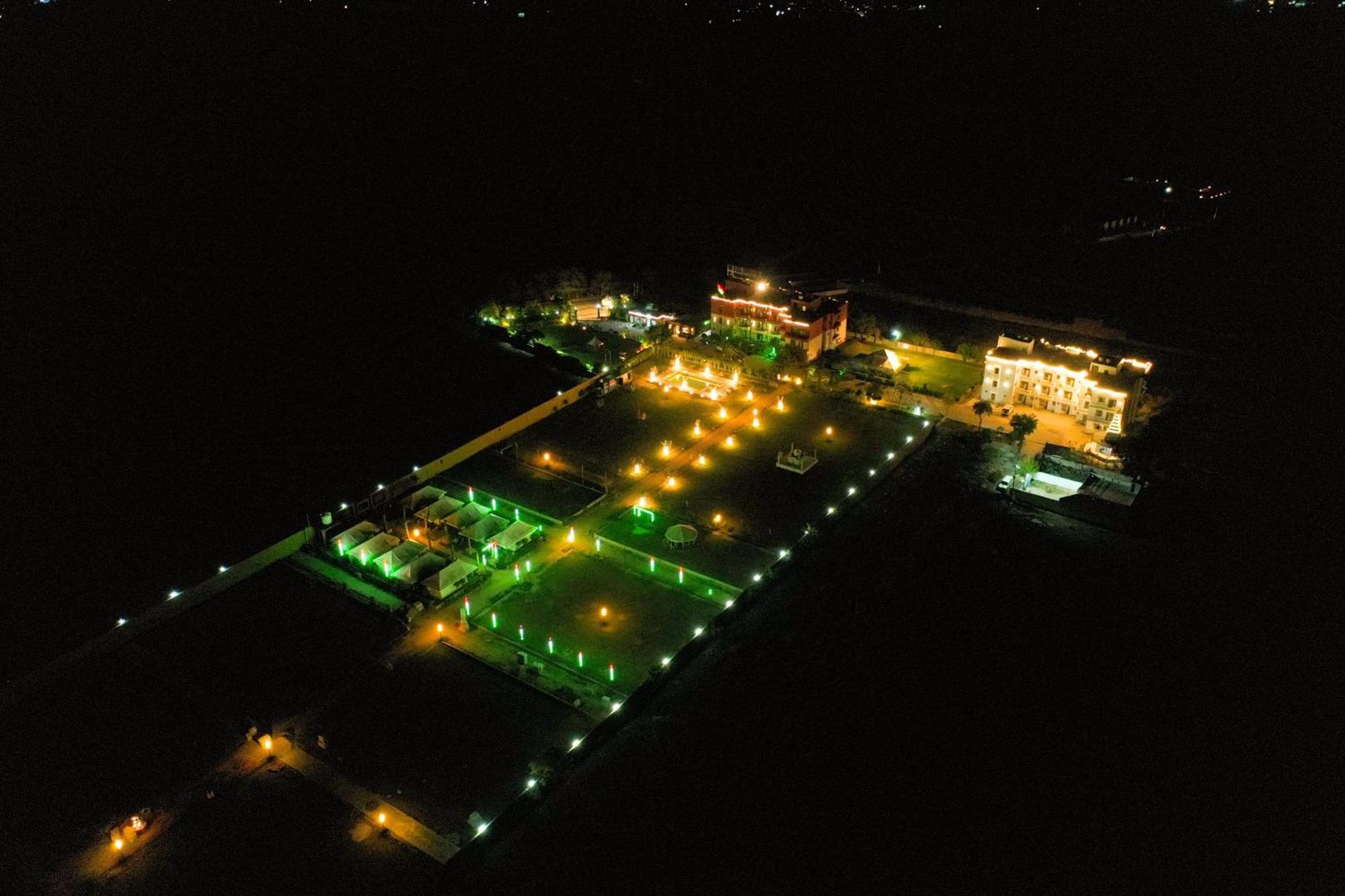 Elegance Resort Vrindāvan Exterior photo